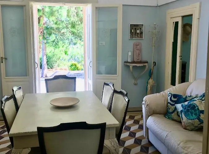 Deco Villa